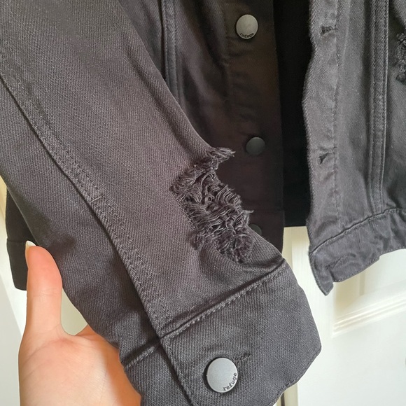 Jean jacket - Picture 2 of 5